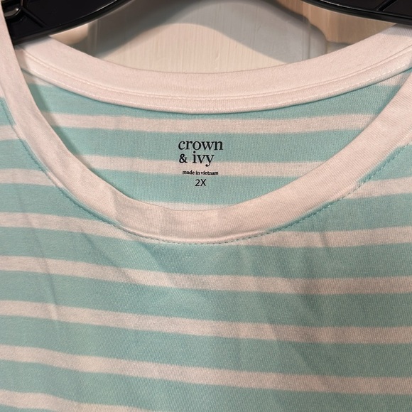 Crown & Ivy Blue and white stripes tee size 2x - Picture 3 of 3